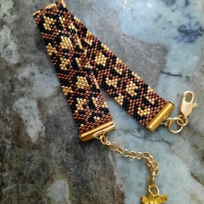 مجموعة تصميم جلد النمر مع الشكل السداسى من خرز الميوكى