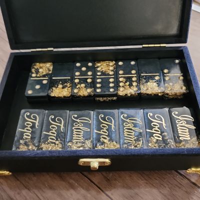 دومينو ريزن