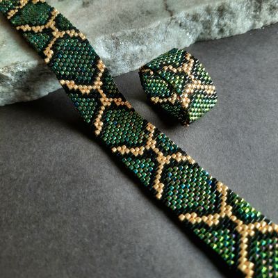 مجموعة تصميم جلد الثعبان باللون الأخضر من خرز الميوكى