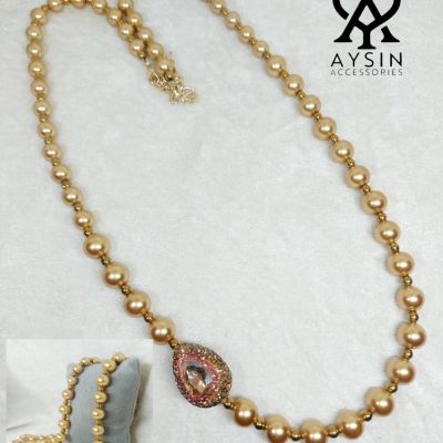 عقد من احجار اللؤلؤ المايورك 