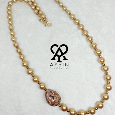 عقد من احجار اللؤلؤ المايورك 