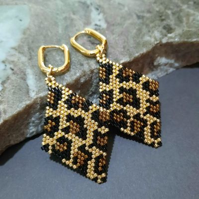 مجموعة تصميم أخر لجلد النمر الذهبى من خرز الميوكى