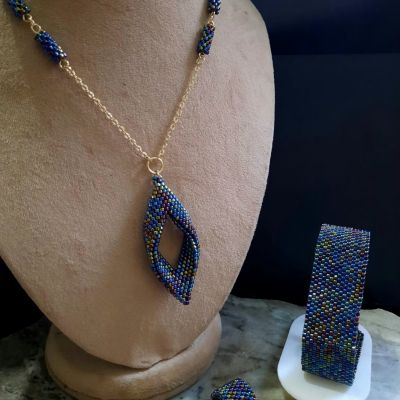 مجموعة الأزرق المموج من خرز الميوكى