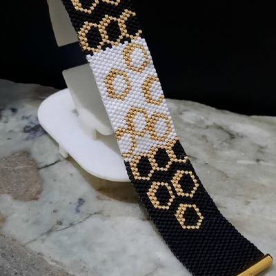 مجموعة الابيض والأسود مع الشكل السداسى من خرز الميوكى