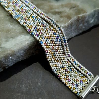 إسورة الفضى مع الألوان المختلطة من خرز الميوكى