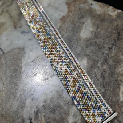 إسورة الفضى مع الألوان المختلطة من خرز الميوكى