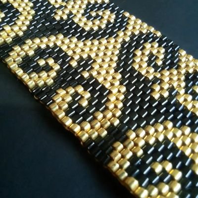 An Arabic-style bracelet by Miyuki beads