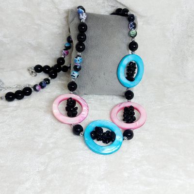 عقد من احجار العقيق 