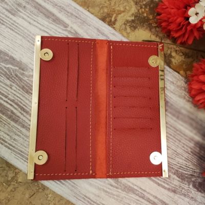 Red women's portfolio