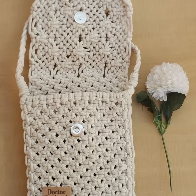 Macrame cellphone bag 