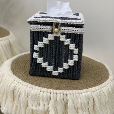 علبه مناديل مكرميه 