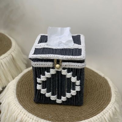 علبه مناديل مكرميه 