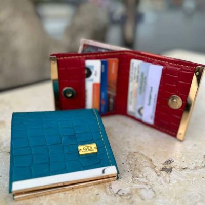 محفظة نسائية