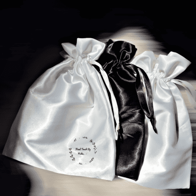 شنطة من اللؤلؤ كبيرة