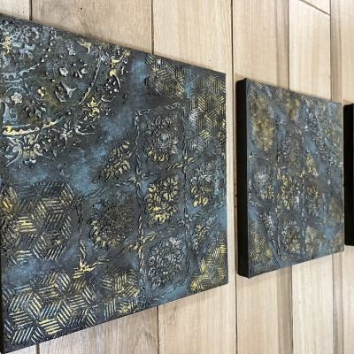 مجموعة من ٣ لوحات 