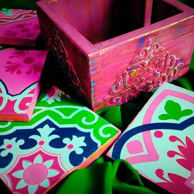 طقم كوستر ديكوباج يدوي الصنع مع علبة