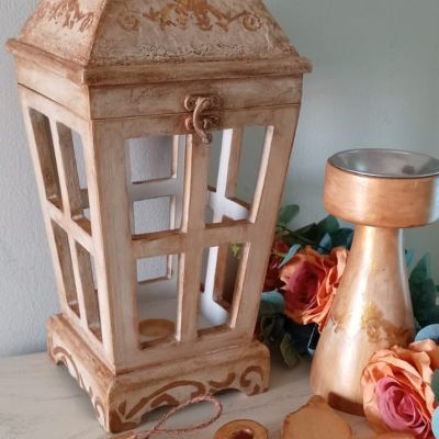 مجموعه كامله من فانوس خشب و مبخره  مع كوستر دله  كبير 