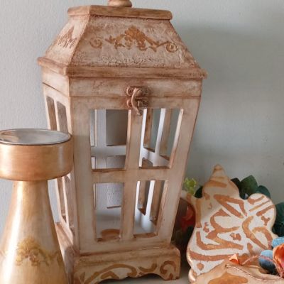 مجموعه كامله من فانوس خشب و مبخره  مع كوستر دله  كبير 