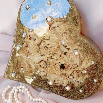 قلب ريزن لحفظ ورد الخطوبة مقاس 25 سم