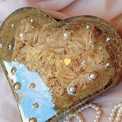 قلب ريزن لحفظ ورد الخطوبة مقاس 25 سم