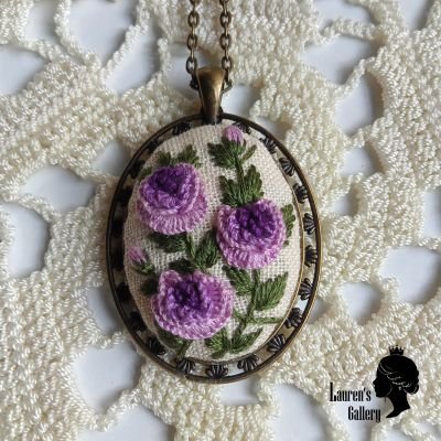 Embroidery necklace