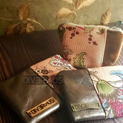 مجموعة من قطعتين،حافظة للاقلام وحافظة للنقود 