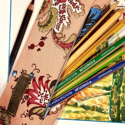 مجموعة من قطعتين،حافظة للاقلام وحافظة للنقود 