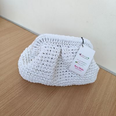 Trendy crochet clutch