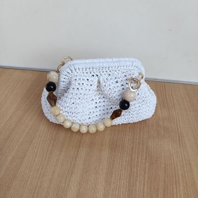 Trendy crochet clutch