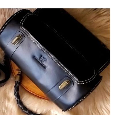 حقيبة مميزة