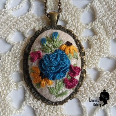 Embroidery necklace
