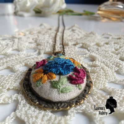 Embroidery necklace