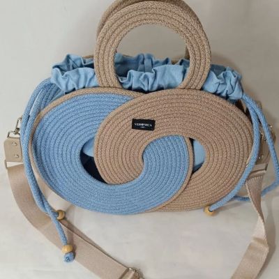 Trendy bag with zigzag art