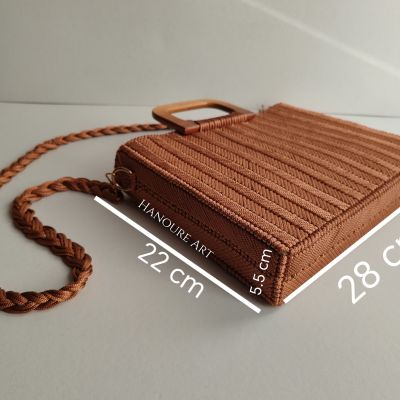 شنطه عصريه مصنوعه يدويا 