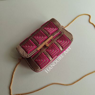 شنطه أنيقه صنعت يدويا 