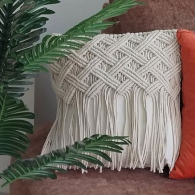 كوشن مكرمية 