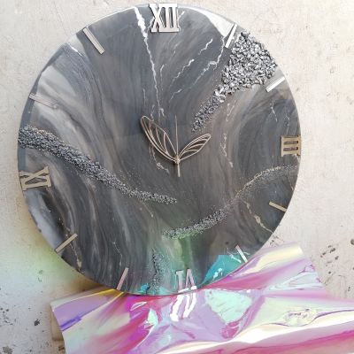 ساعه حائط مقاس ٦٠ سم دائريه