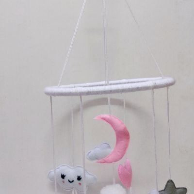 معلقه سرير اطفال 