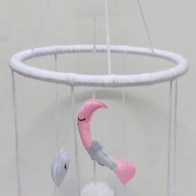 معلقه سرير اطفال 