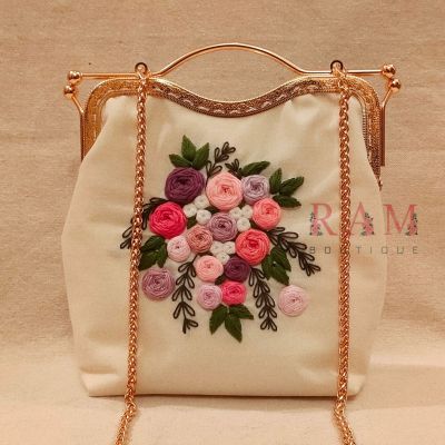 شنطة عين حورس