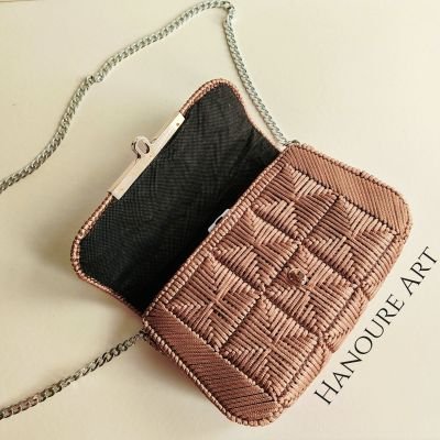 شنطه أنيقه صنعت يدويا 