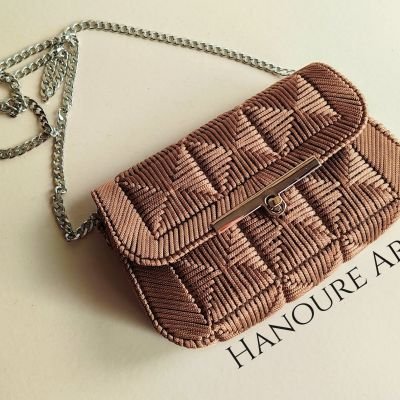 شنطه أنيقه صنعت يدويا 