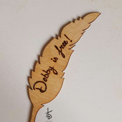 Dobby is Free! - فاصل كتب خشب شكل ريشة