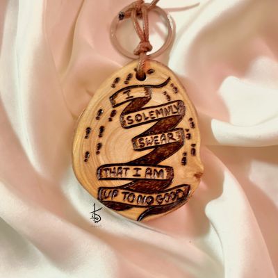 I solemnly swear that I am up to no good - ميدالية مفاتيح خشب