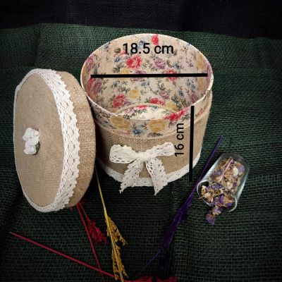 صندوق هدايا دائرى خيش مطعم بالجوبير القطن