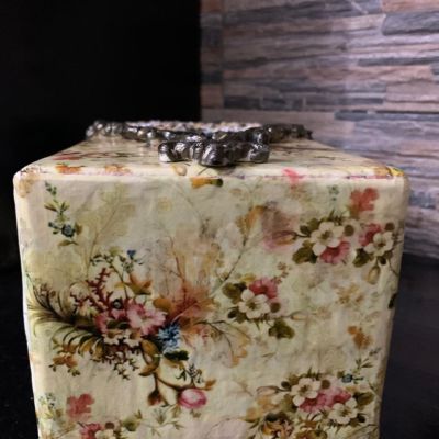 علبة مناديل مذهلة