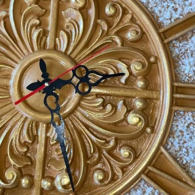 الساعة الذهبية