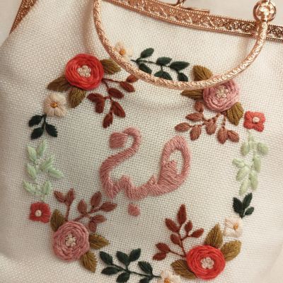 شنطة بالإسم