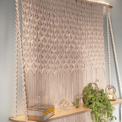  مكرمية حائط مع رف مقاس ١٢٠ سم