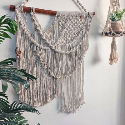 جدارية مكرمية 